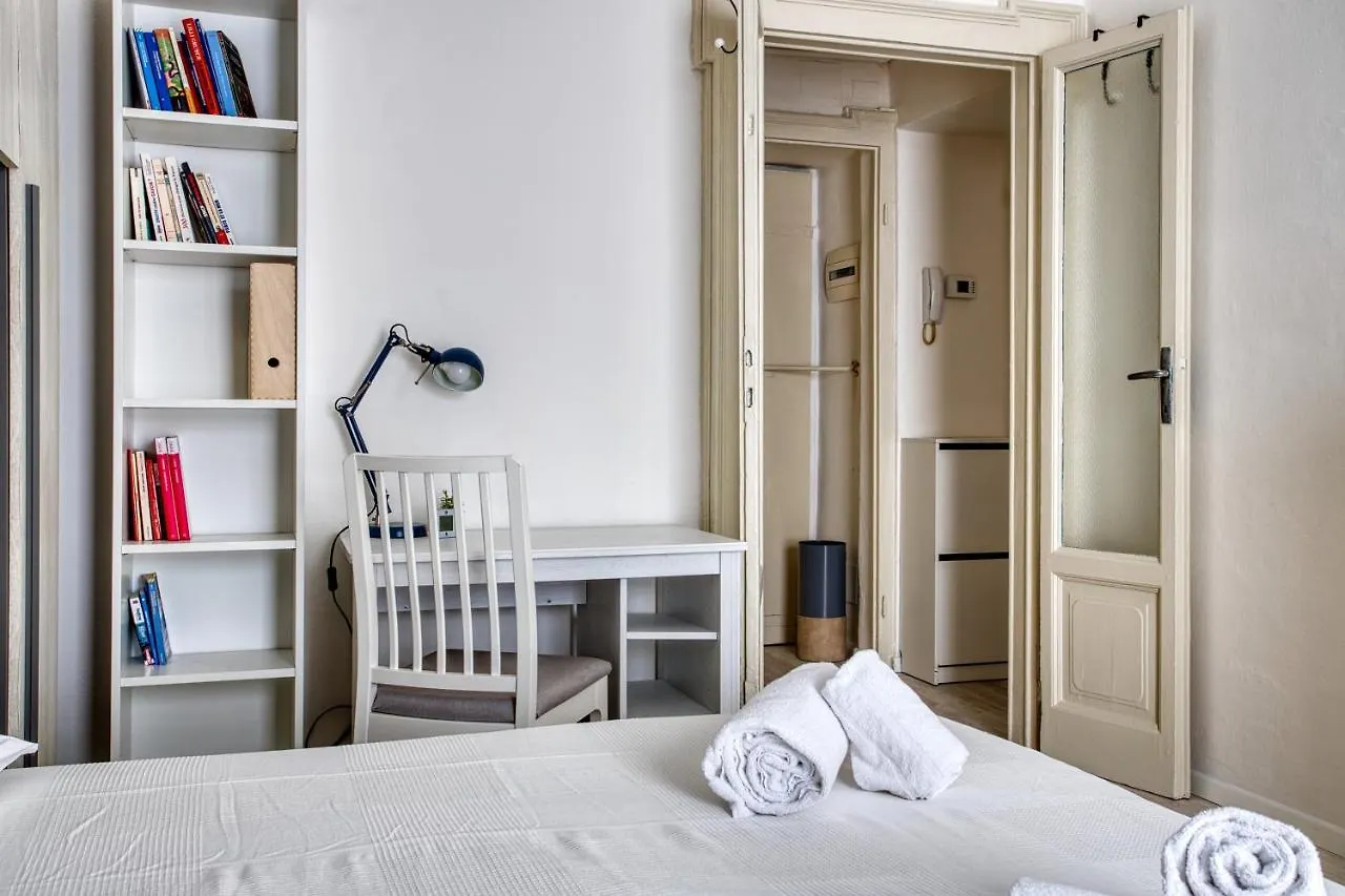 Joivy Chic 1 Bed Flat의 연락처